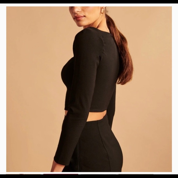 Cropped Long-Sleeve Portrait Neck Top - Picture 2 of 3